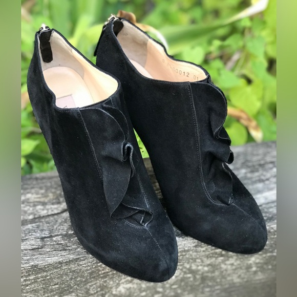 VALENTINO GARAVANI Suede Ruffle Ankle Booties Black Suede Heels SIZE 39 EU - Picture 16 of 16